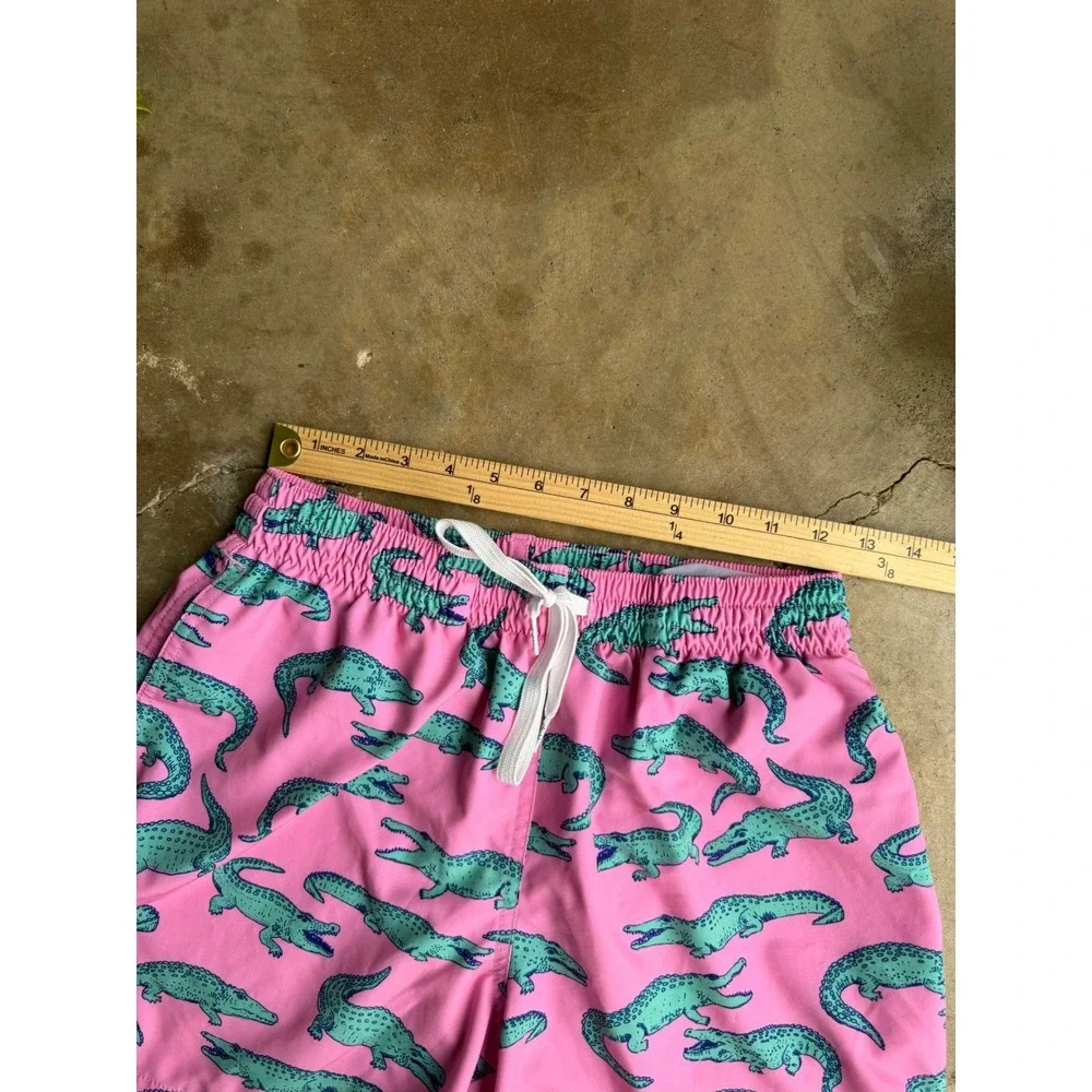 Chubbies Swim Trunks Alligator Print Size Small Pink 5.5
